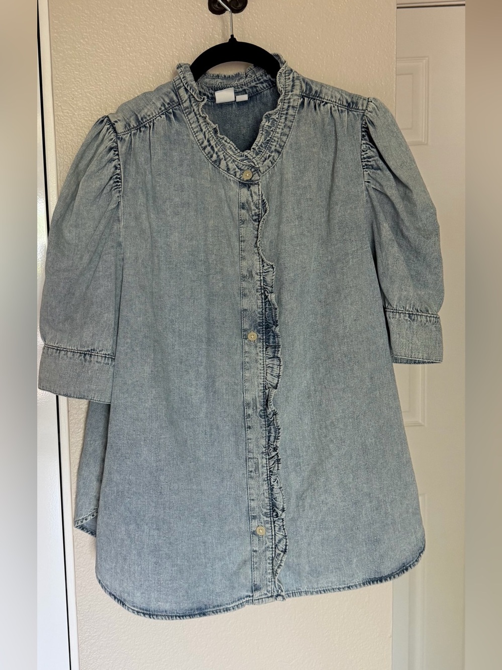 GAP Light Blue Denim Ruffle-Trim Button-Front Top